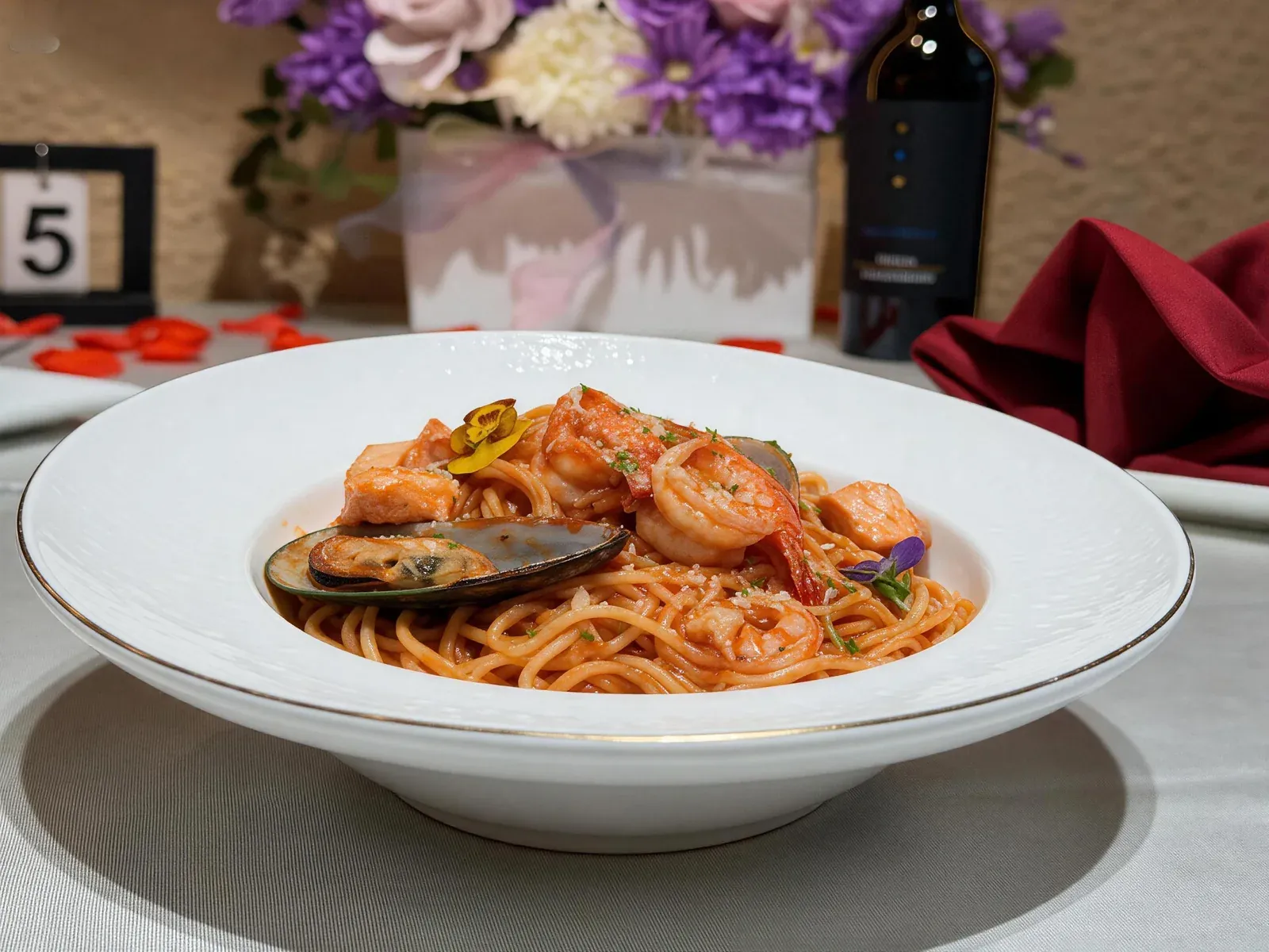 Món Seafood Pasta tại Ơ Bistro